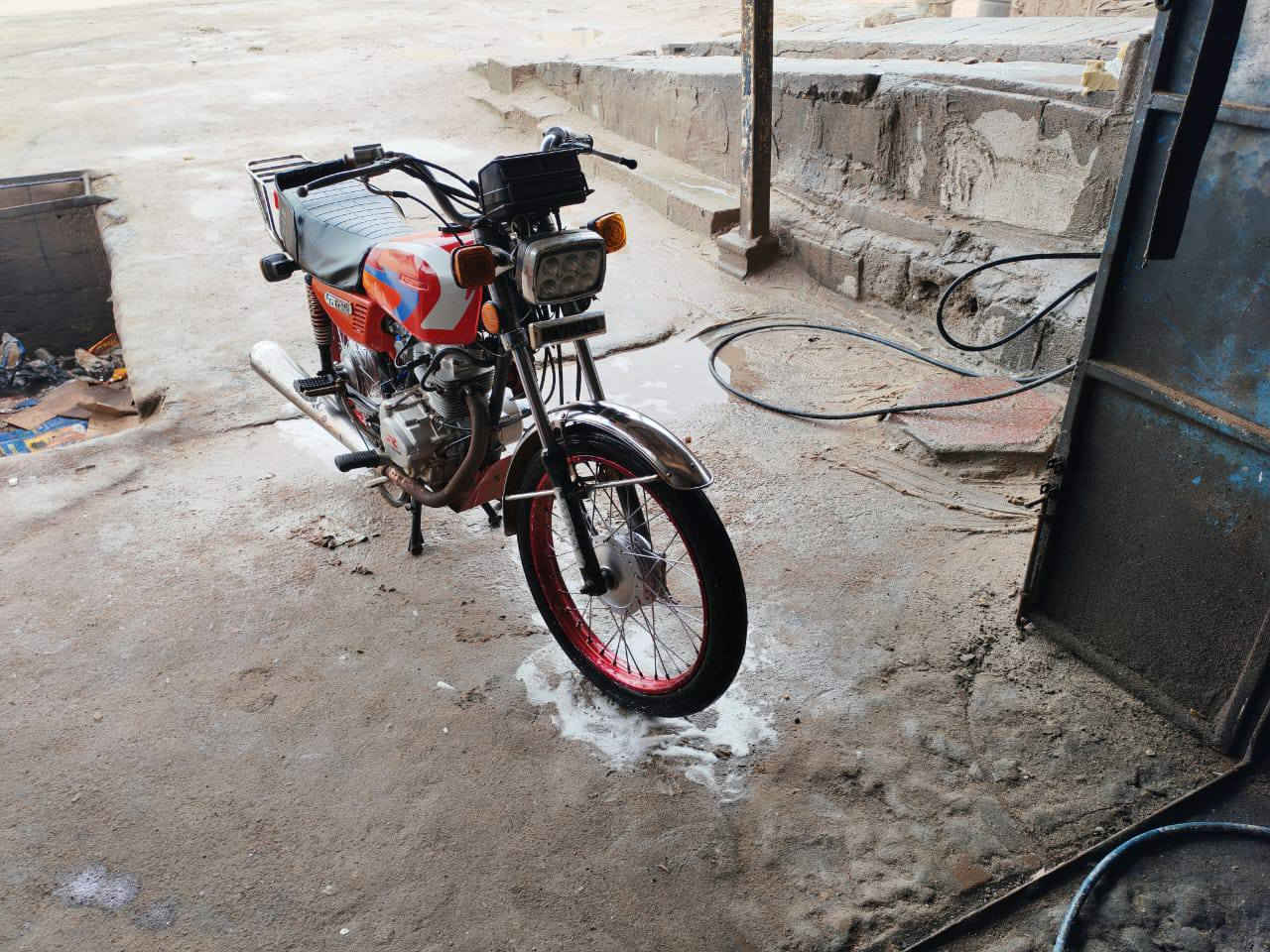 سلام وعليكم درجه رابيدو بلاد اوراق اصولي مديل 13 جاهزه من كلشي مكينه نعمه ونشطه كهربيات جاهزه كل نقص ماكو دك هندر وطلع العسر700 وبيه مجال قليل الشراي العنوان زبير تصال***********وتسال موجوده
