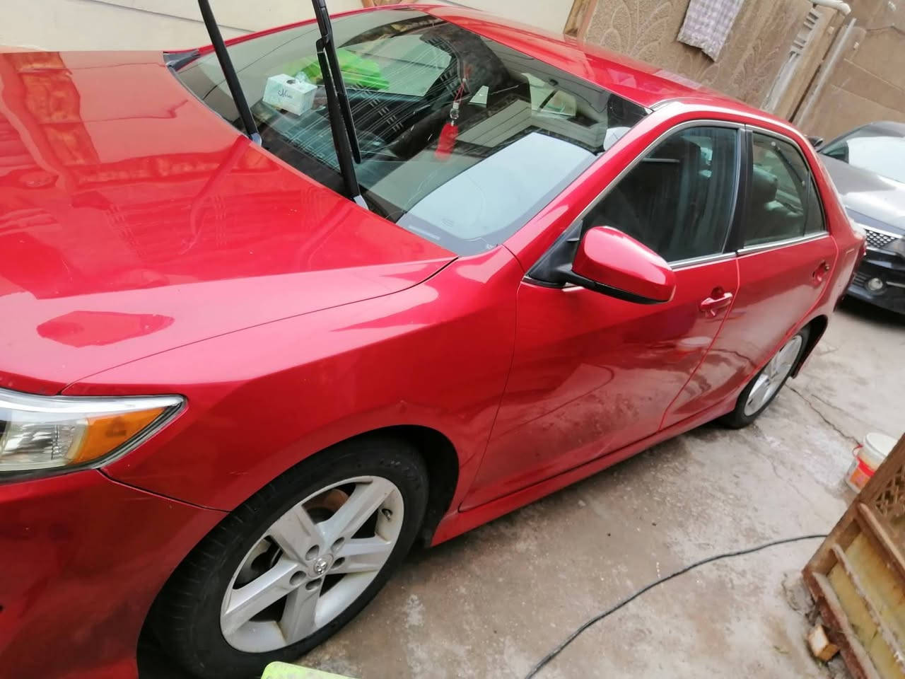 كامري موديل ٢٠١٢ محرك ٢٥٠٠ بيه قطع طبغ ابيع حزام بيه منضومة غاز ٦٠ لتر السياره خير من الله السعر ١٠٥ شده وخمسه وبيه مجال *********** مكاني بغداد
