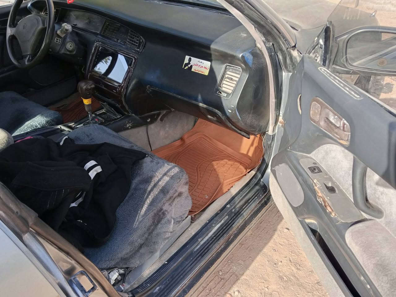 السلام عليكم بطه متصل رقم انبارتحويل سنويه صاقطه 20مكينه فيفي تي كيرشرط حداديه ظعيفه  مصبوغه عام جماليه تخم تاير غرفه جديده كفاله كصه ونقل ظربه للبيع او مروس حسب القناعه السعر 48موديل 1992مكاني كربلاء ***********
