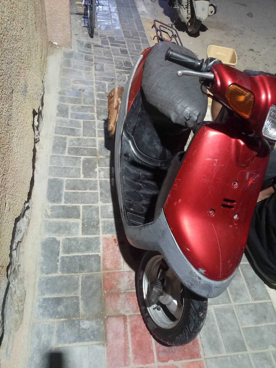 سلام عليكم بطه شاصي مكفول مكينه نضيفه كهربائيات شغاله نقصه باتري دراجه بيه نقوصات بسيطه مكاني كربلاء الحر السعر ١٧٠ وبيه مجال حك جيه الرقم ***********
