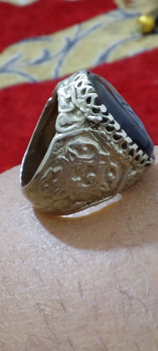 خاتم عقيق يماني قديم 
فضه صياغه خراسانيه 
عيار 925 سعره 30 البصرة, العراق


**إذا كنت صاحب هذا الإعلان وتريد حذفه لأي سبب، رجاءا أرسل رسالة إلى الدعم الفني**