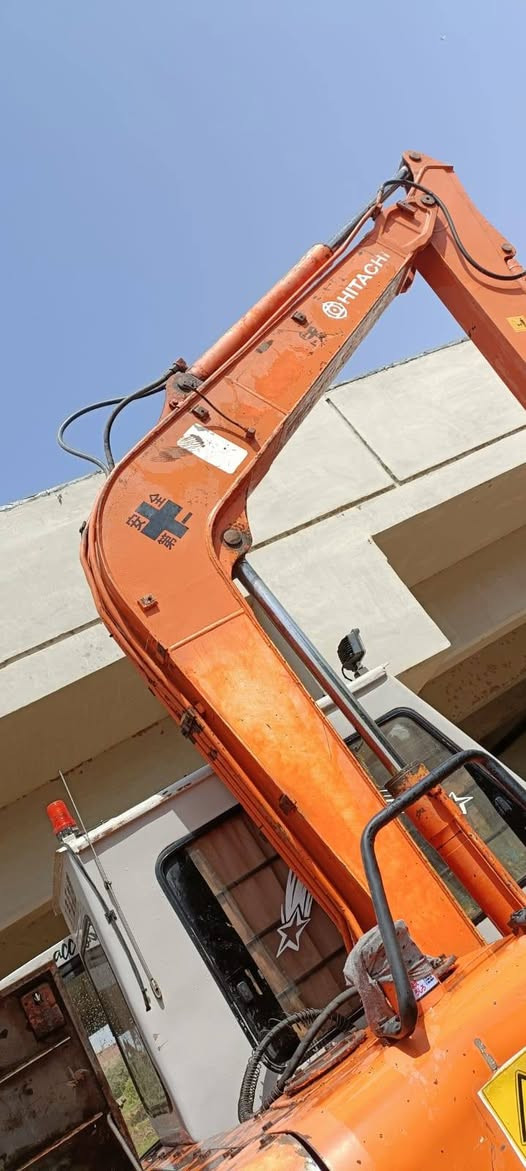 ,حفار هتاشيه 60x  مجهز شكوش موديل 90 للإستفسار 01070201996


**إذا كنت صاحب هذا الإعلان وتريد حذفه لأي سبب، رجاءا أرسل رسالة إلى الدعم الفني**