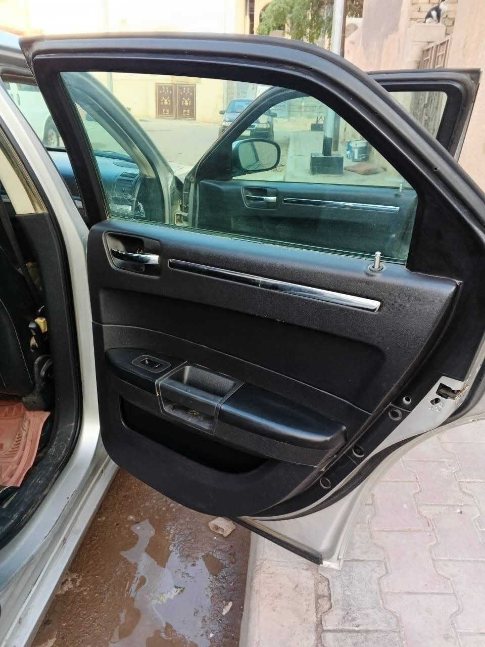 السلام عليكم اوباما موديل 2010اصل اربع چوكات كندية السيارة مابيها ضربة بيها رشات صبغ اثر خياس معروفة
 كير مكينة حدادية امامي وخلفي تبريد وتدفئة قطعتين
جاهزة السيارة 
العنوان العمارة 
السعر115 بيها مجال

***********
