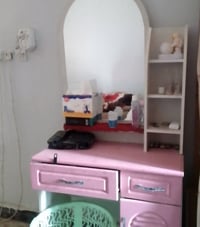 ميز تواليت بناتي • تركي • حي الحكيم