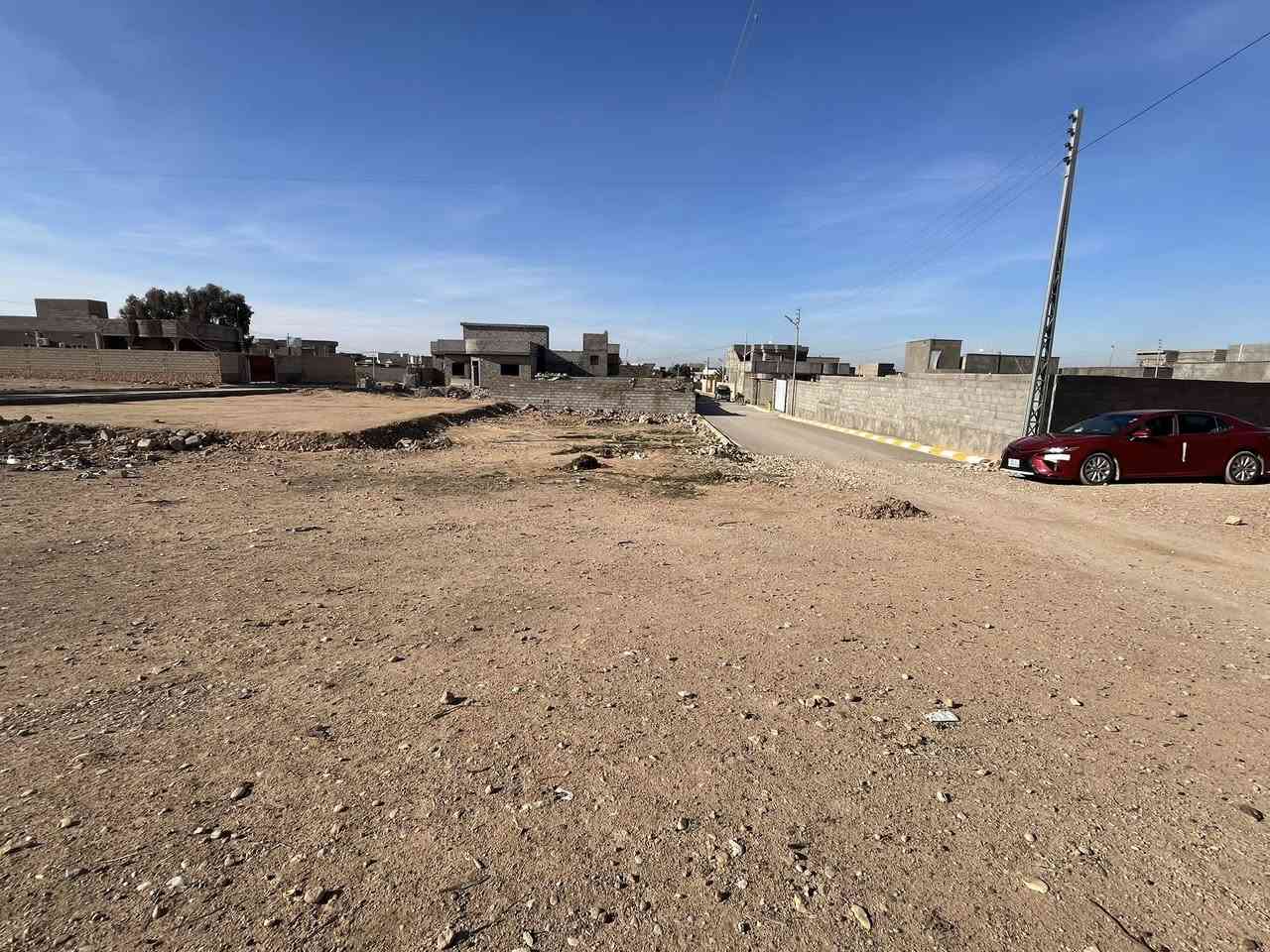 قطعه أرض للبيع في حي تنك قريبه ع مركز الصحي المساحه 560 اتصال ع رقم ***********
