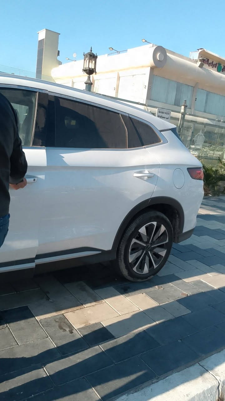 السلام عليكم زبائنا الكرام
عرض خاص بمناسبة حلول السنة الجديدة سنة خير يارب

تبديل زجاج خلفي مظلل بي واي دي 

اصلي وكالة مع الضمان 

يتوفر لدينا جميع زجاج بي واي دي 

العرض يشمل التوصيل والشد مجاناً داخل بغداد 🏍️

توصيل لكافة محافظات العراق

***********ابوفهد
