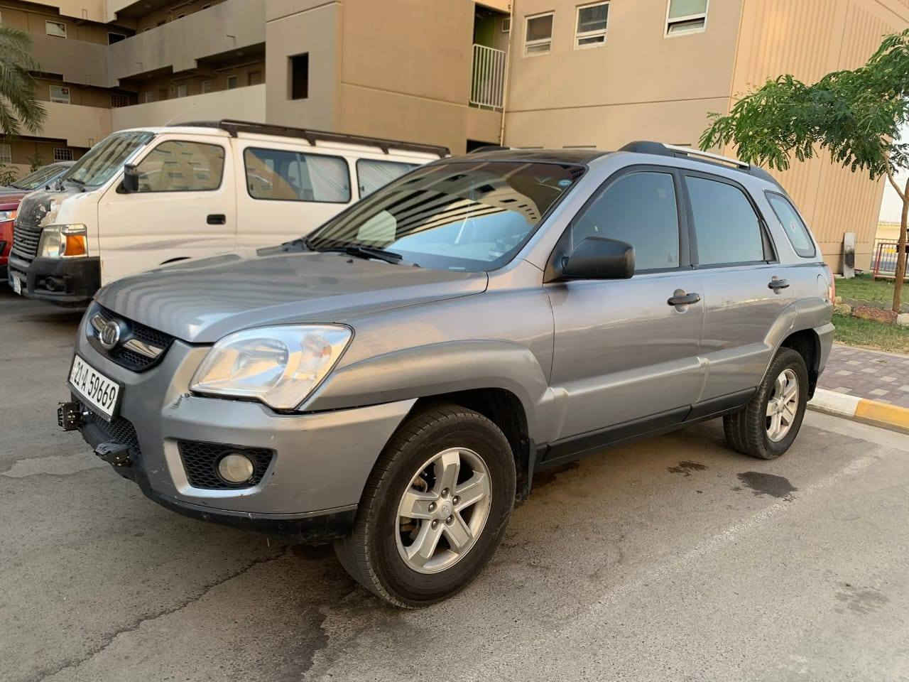 سبورتج للبيع سياره مكفولة عدا باب الجنطه بيه ضربه بسيطه السياره رايده ١١٥ وبيه مجال للطيبين للإتصال *********** واني بخدمتكم
