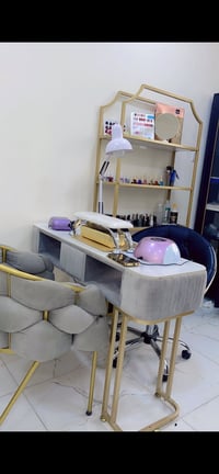 للبيع • تواصل خاص