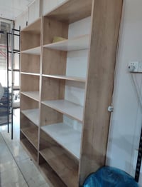 ٢ رفوف MDF • إنارة خلفية LED • ارتفاع ٢٫١٥م