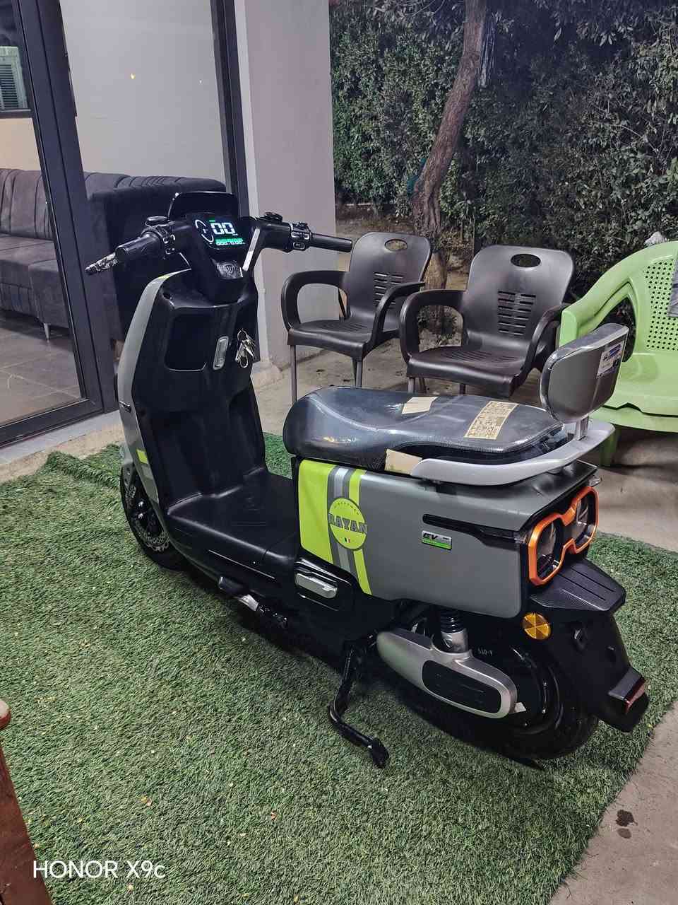 سلام عليكم ♥️
ماطور ريان للبيع 
والريان معروف شنو من شي
انطيك هوه شرط تفتر الموصل كلها
بطاريات درجه اولى
ملف وما ملف شرط تأخذهم بس بي عيب واحد الدرع الأمامي مكسور اخويا وكعه للماطور
تعال وشوفه كدامك اذا مو درجه اولى تاخذ الماطور هديه مني
الرقم *********** بي واتساب السعر 800 بي مجال للشراي متوازي على البيع مطلوب قسط للمعهد.
