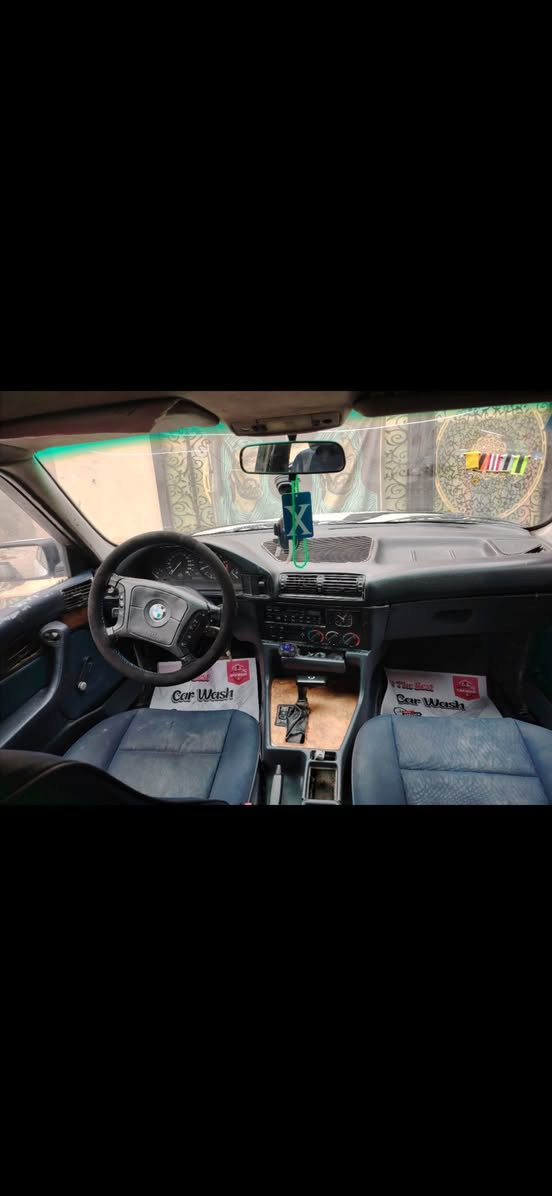 للبيع بي أم
السعر 50
محرك 2800
حجم السياره 525
كير اوتو 
مكينته خير من الله 
حداديه جديده 
باتري جديد 
سياره مال جناي مابيه اي نقص 
بسمي مشروع وطني تحويل
رقم بغداد
رقم الهاتف :***********
