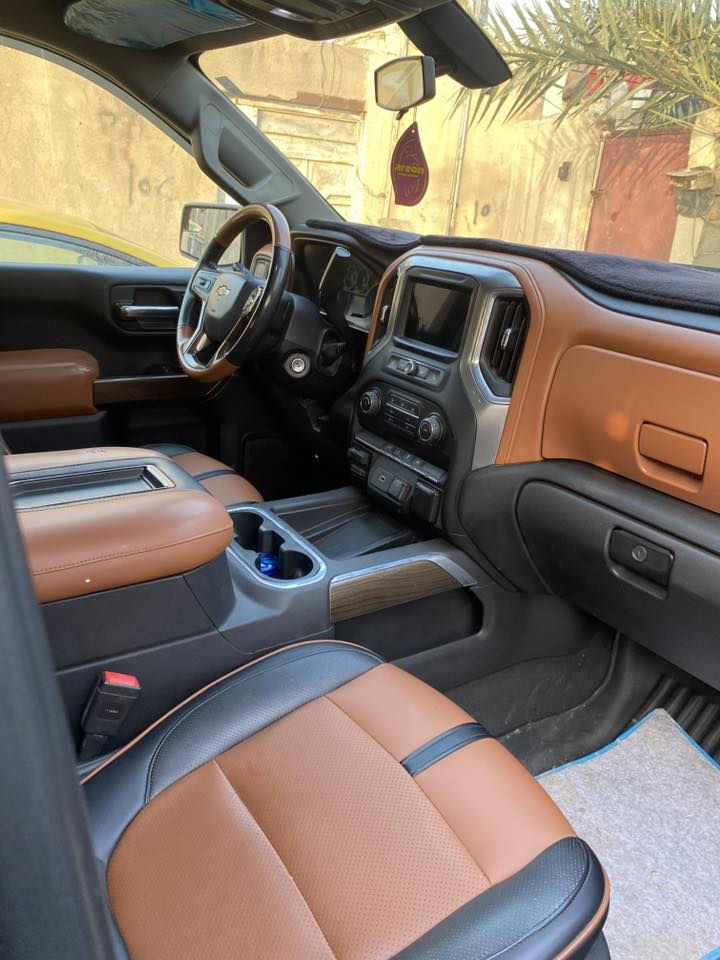 سلفرادو 2019 للبيع بدون حادث
وارد امريكي  ماشيه 87 الف مايل رقم بغداد 
مكينة 6 سلندر 4.3l
عليها محجر  وترفيعه 2 انج من المقدمه
بيها سرقه دواخل ومبدله بدواخل مميزه واحلى من القديم ، بيها صبغ باب بدي لان كان بيه خدوش وبيها خدوش بسيطه وبارد 

السياره خير من الله بكل شي وهيبه ولون مميز رصاصي فيلي وصراحة  لوما محتاج فلوس ما عرضتها للبيع   
مكانها  بالناصرية
للاستفسار على واتساب💚 (فقط) متوفر
***********
