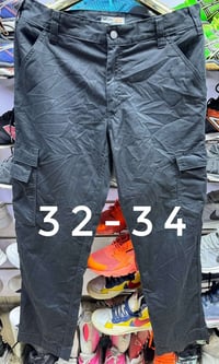 لون أسود • مقاس 32-34 • بغداد مدينة الصدر