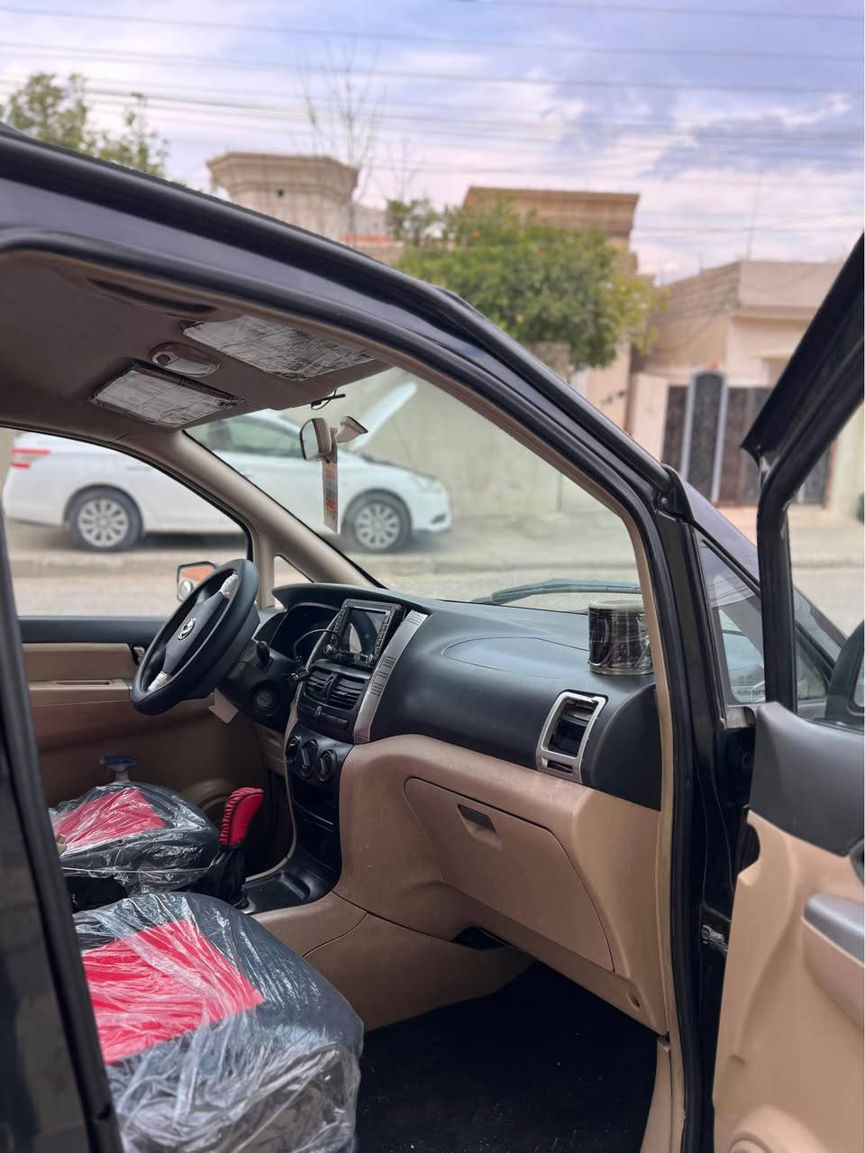 زنار موديل 2011
سياره به س ئيك قعط صبخ بئ داخلي گير و مكينه ب شه رتن سياره لاوه پاقژه  سياره بئ مصره فه 
عنوان زاخو 
سعر 60$ و مجال 
غرامه 3 $دولار دئ ژ سعرئ تين خار 
ره قم ***********
هه ر كه سئ موشته ربيت بلا ته له فونا مه بكت زاخو, دهوك
