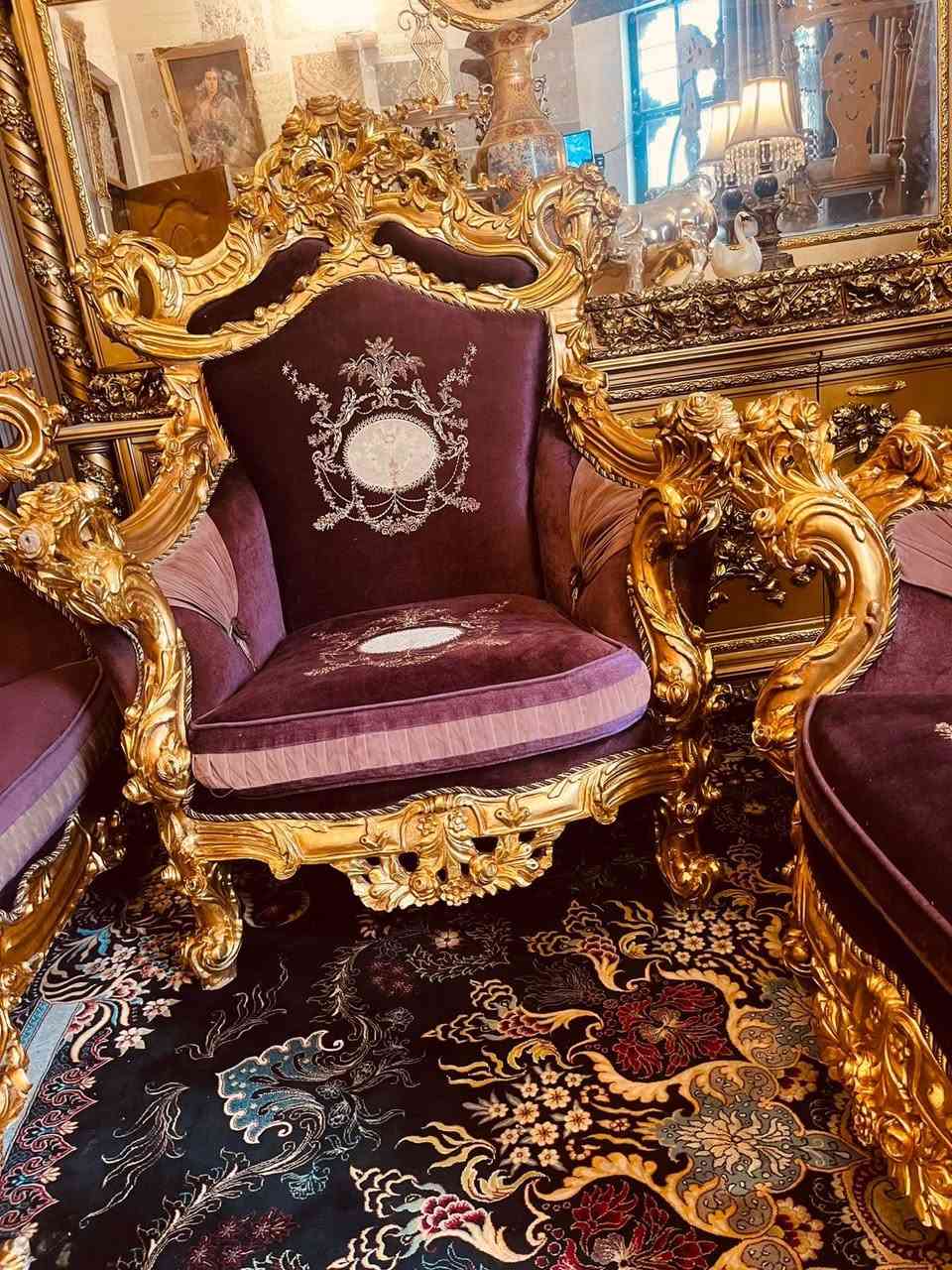 تخم مصري ملكي ١٠مقعد للبيع سعر مليون وربع شراي يتصال ***********
