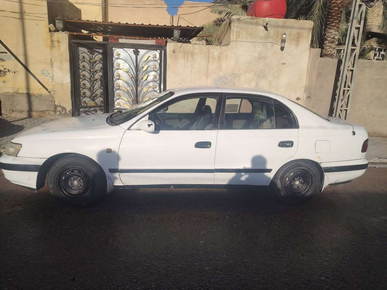 سلام عليكم،، كرونة نفخ للبيع مكينة 1600،، مكفولة من الكص ونقل جثه تحويل ثاني يوم سيارة تخبل حدادية مالتها زينة بيها ضربة يم تاير الكدام ومراجعه بلادي مواصله الشاصي وبيها ضخه بل ورة كما واضح أمامكم سعرها 53 وبيها مجال عنواني نجف ***********
