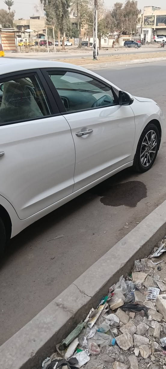 الانترا 20 خليجي فول ماشيه 47 الداميه لاماميه مبدله ولخافيه مصبوغة وبالسنور طلع عندي بابين مفتوحات بس مابيهم ضربه ولا تبديل صار الها عندي 5 سنوات سيارة كلش جديده تكحيل بيها بكد الاصبع بالبنيد وبلباب واضح كلشي البتصوير ولسونار مكان سياره بغداد السعر 165 للستفسار ***********
