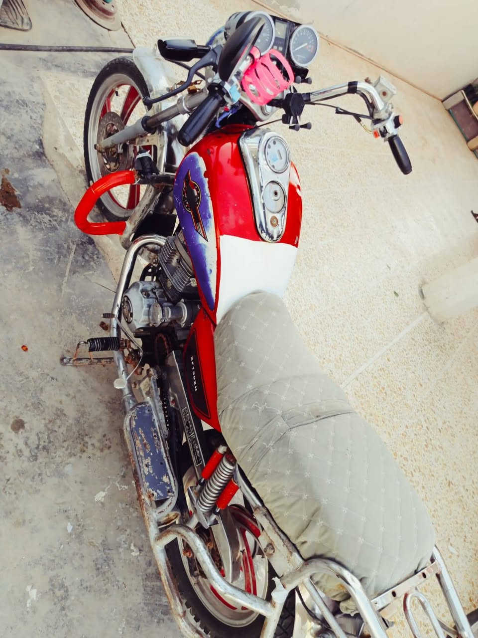 سلام عليكم جنيه للبيع جاهز منن كلشي صلف هندر كهربائيات كله شغاله سعر300وبي مجال شي قليل


**إذا كنت صاحب هذا الإعلان وتريد حذفه لأي سبب، رجاءا أرسل رسالة إلى الدعم الفني**