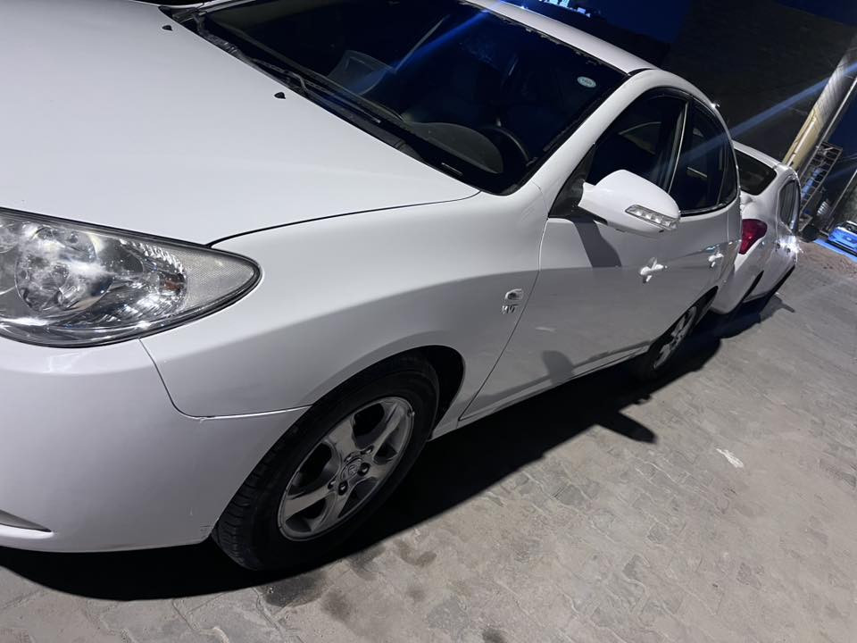 سلام عليكم النترا ادوات ادوات ادوات متوم اربيل جاهز شرط ادكها حاسبة  خليجي مديل 2011 كفاله من سرقة من انتربول من عشاير كصتها جنطه وشغلها درجة اولى عليها مكينه2000 جديدة السيارة كشنات جلد حدادية جديدة تبريد شغال شاشه فوك الدشبول ومسجل بلوتوث سعر السيارة 47 وبيها مجال ***********
