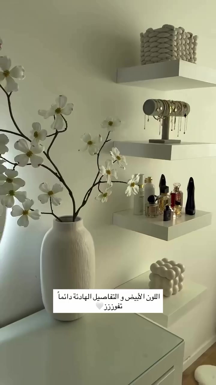 ميز مكياج
الطول 90،العرض 100,العمق 40

+المرايا المدورة+المقوسة🪞✨

للاستفسار أكثر عن التفاصيل دايركت🫶🏻
التوصيل لكل محافظات العراق ❤️‍🔥❤️‍🔥


**إذا كنت صاحب هذا الإعلان وتريد حذفه لأي سبب، رجاءا أرسل رسالة إلى الدعم الفني**