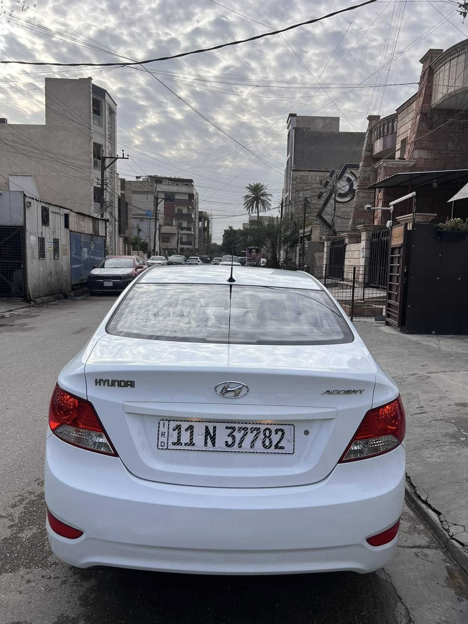 سلام عليكم اكسنت 2013 خليجي كامله بدون نقص ماشيه 54 الف تخم تاير باتري جديد كير مكينه تبريد ثلج رقم بغداد بسمي سنويه وهزه جديده مكينه 1600 دوش السياره على وضع الشركه مكفوله عدا مكان بارد بسيط السعر 108$ وبيه مجال بسيط مكان السياره المنصور 
‭0771 429 3525‬
