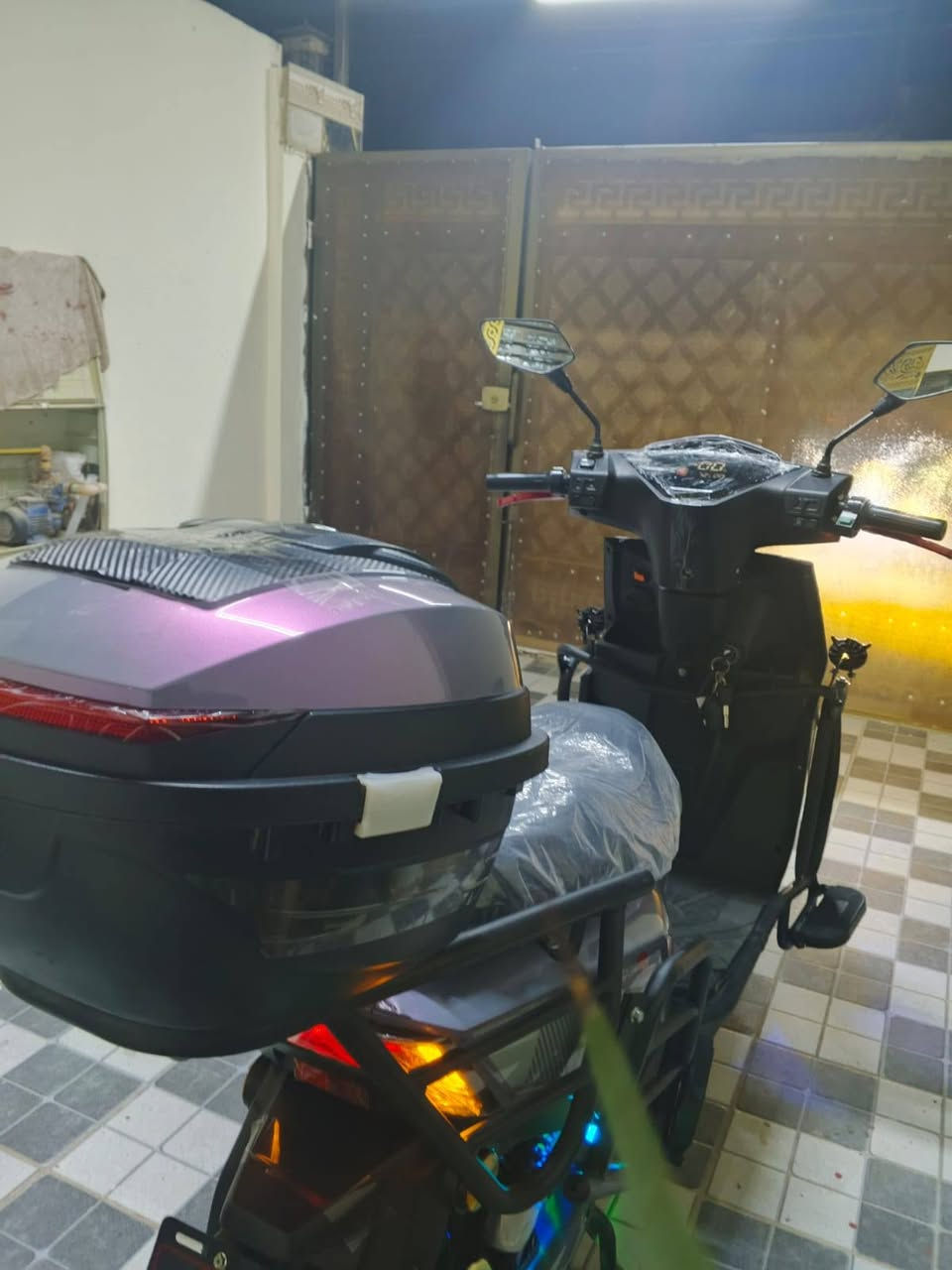 👋سلام عليكم 
مطور شحن سكنس موديل 25
✅بطاريات عالفحص 
✅لايت عالي + ناصي 
 4انظمة تشغيل 
بصمة + سويج + تشغيل عن بعد+كارتات 
 
$💵 السعر ب 600 وبي مجال 
مكاني حي المهندسين الثانيه قرب سيطرة القواس الصقلاويه ***********
