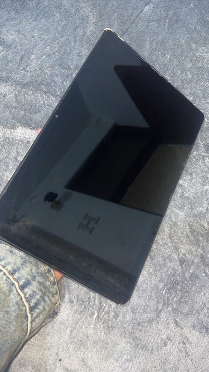 السلام عليكم ايباد سامسونك للبيع السعر ١١٠ وبي مجال كامل وشغال مكان بغداد الدوره ***********
