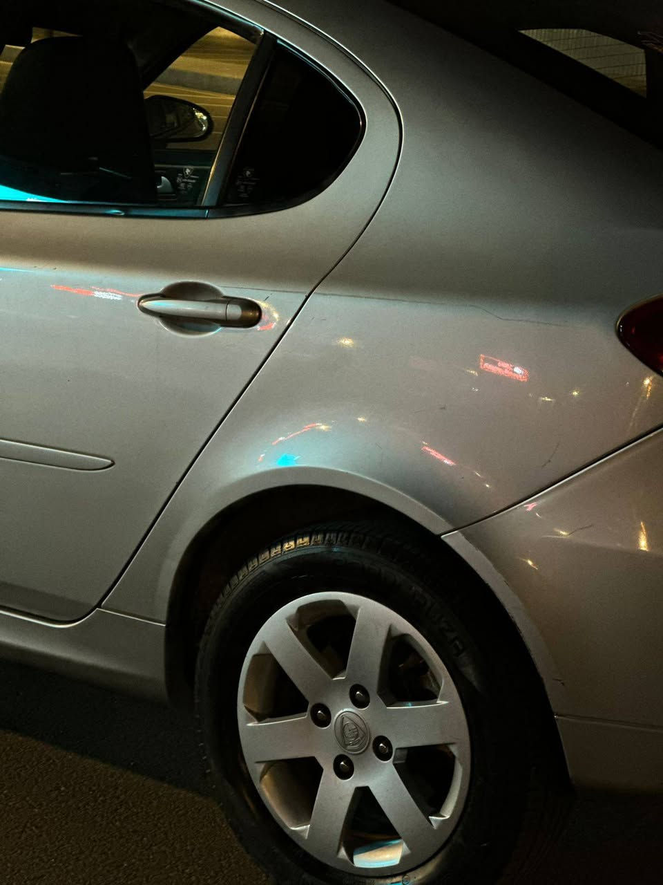 السلام عليكم بروتون 2016 كفاله عامه ماشيه 78 سبير منازل سياره حلوه ما متعوبه صدر امام خلفي جديد مال شركه كير محرك كفاله تخم تاير جديد سياره بعدها جديده مكان الشعب حي التجار السعر 82 وبيها مجال ***********
