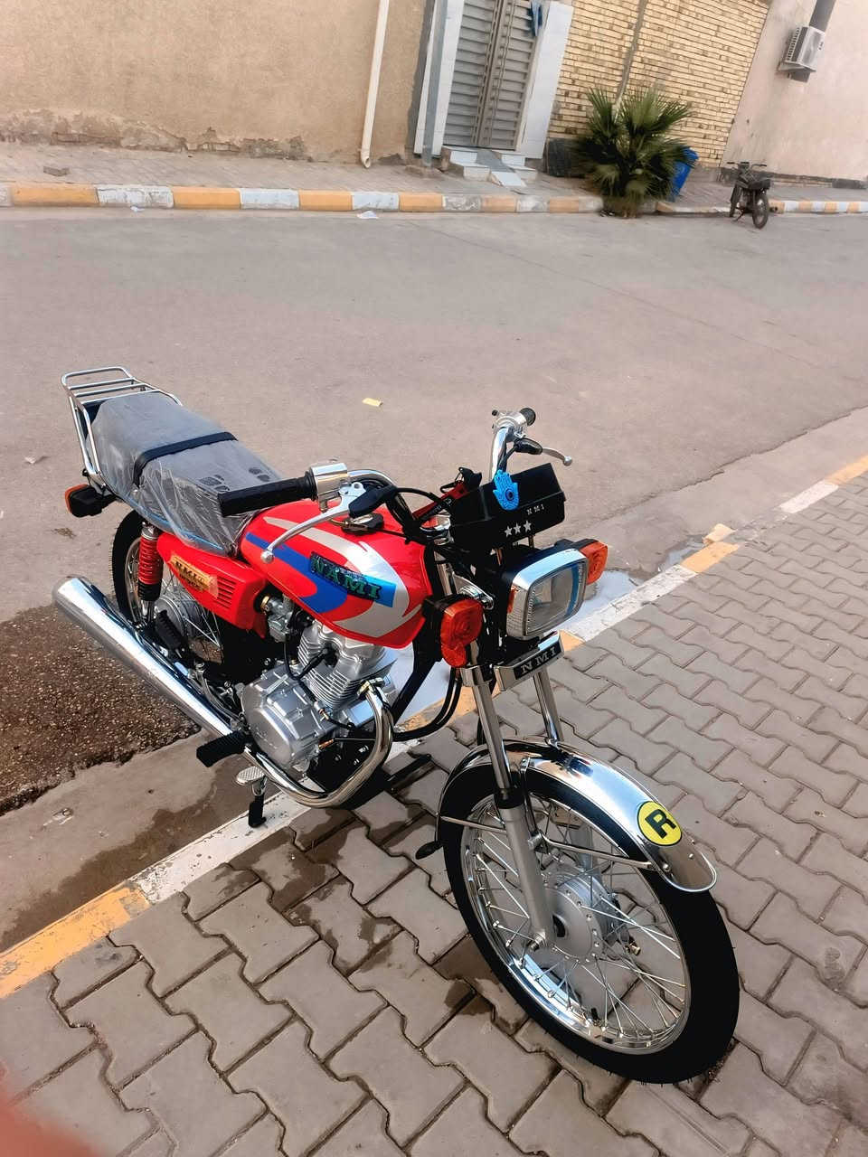 اربع كير شاصي 18اصولي اورق جدد وتعميره 25 دراجه كفاله عامه مكاني الخارجيه سعر 1050قفل الموشراي لا يدك ولا يدخل خاص  لاستفسار  ***********
