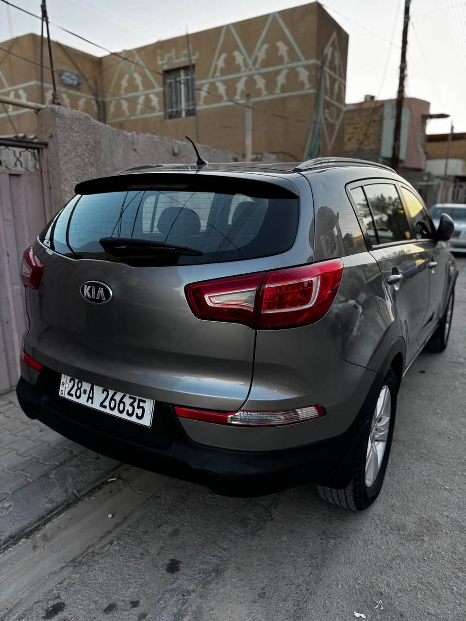 سلام عليكم 
للبيع سيارة سبورتج موديل 2013 خليجي 
سيارة بيها قطعتين صبغ الباب الي وره العبري
وقبق الجنطه سيارة محركها 2400
دفع رباعي وهاي صورها كدامكم 
سعرها 135 ورقه وبيها مجال 
*********** النجف, العراق
