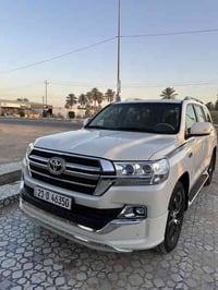 لاندكروزر • ٢٠٢٠ • ١١١٠٠٠ كم