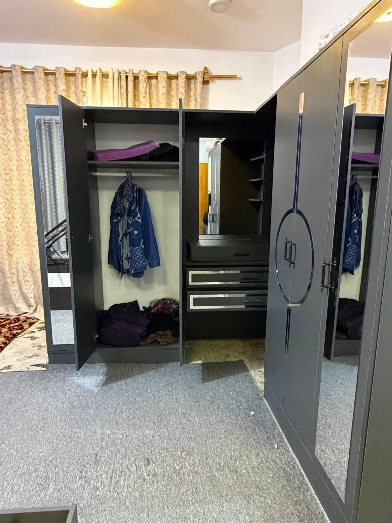 غرفة اخشاب تركية شكل عصري وانيق الجرباية هيدروليك مخزن مصارلي شهر من خذتها ب900 ريديهة ب700بيهة مجال بصيط  شراي يجي خاص او اتصل *********** النجف, العراق
