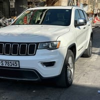 جيب كراند شيروكي 2021 لمتد بانوراما  شاشة كبيرة  تدفئة وتبريد كشنات  ك...