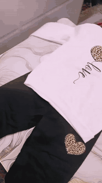 توفرت تراكات للبنات وللولد 🫢
خامة قطنية وقديفة وبهاري فالين 
جديد و حصري درجة أولى ❤️‍🔥
الإسعار مناسبة تتراوح بين "4000 الى 7000 الآف فقط" 🫣
القياسات "من عمر سنة الى 10 سنوات"
للحجز الإستفسار واتس اب "***********"
مع إرسال الصورة للموديل 
يوجد خدمة توصيل داخل الحسينية فقط 🌸🩷
