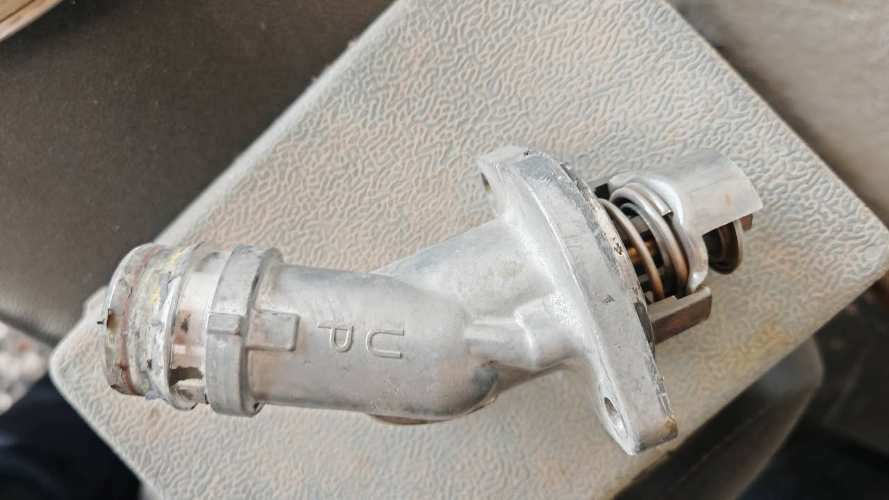 السلام عليكم
ولف حماوة ٢٠١٧ كهربائي شغال فتحته من السياره سعرة 15 الف مكاني الكوت *********** موجَود توصيل
