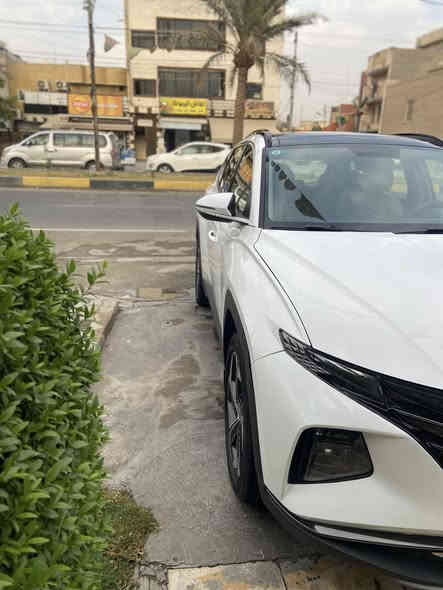 توسان موديل 2022 فول بنراما كراسي كهرباء هندبريك كهرباء شاشه كبيره كامره خلفيه كراسي جلد ماشيه 78 الف كم سياره بيه صبغ جاملغ مع تبديل بنيد السونار مرفق مع الصور السعر 200 $ وبيه مجال السياره بغداد البنوك للاتصال ***********
