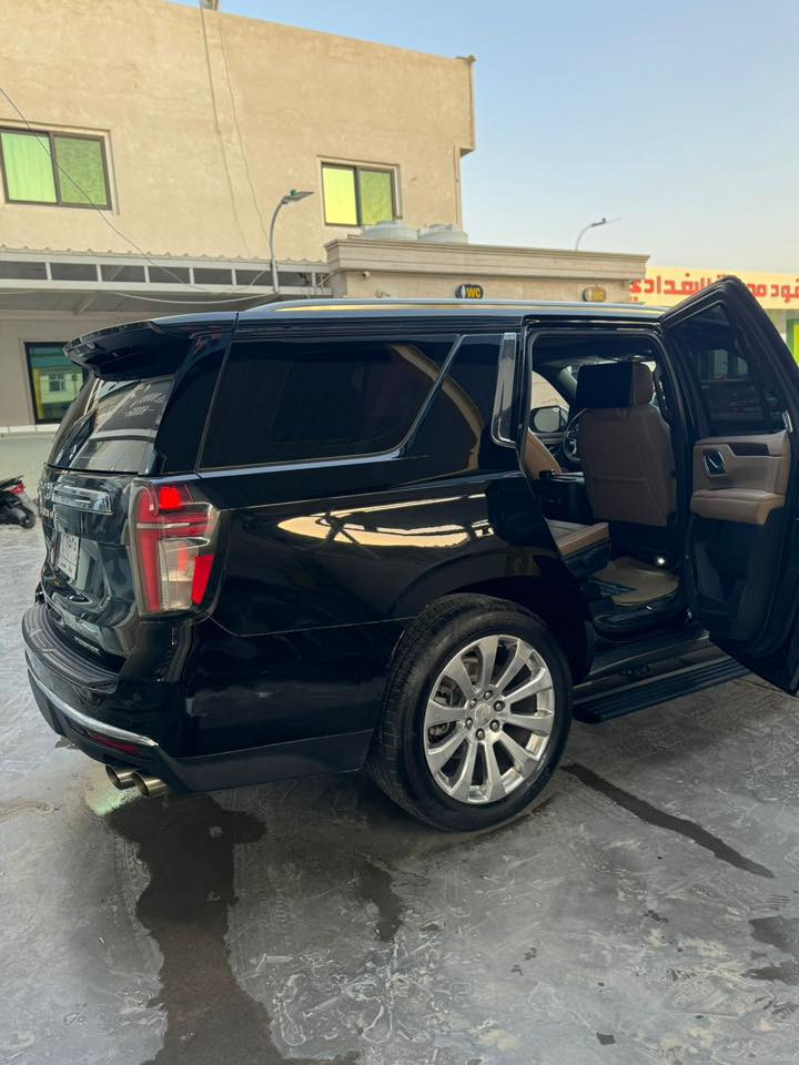 تاهو بريمير 2022 مغلفه bbf ب 28 ورقه ضمان عشر سنوات   خليجي رقم بغداد
• جكات 
• ⁠دوسات كهربائية 
• ⁠دشبول الكتروني بيجي
• ⁠داتاشو
• بانوراما
• ⁠ مقاعد جلد كهرباء
• مقاعد تدفئه تبريد
• حساسات امامي خلفي
• كشن السائق هزاز 
• كاميرات 360
• رادارات امامية و خلفية وجانبية 
• نقاط عمياء
• ⁠ تشغيل عن بعد 
• ثلاث شاشات ( 2 خلفيه في الكراسي ) 
• صندوق كهرباء 
• ⁠سويج بصمتين
• ⁠شاحن لاسلكي
• ثلاجه 
• علامه شوفرليت اسود مضيئه
• ⁠سستم سماعات BOSE
• ⁠اكزوز عدد ٤
وباقي مواصفات البريمير المعروفة وتفاصيل داخل الصور 
السيارة وكالة خليجي
ممشة ستينات السعر  53الف وبيها مجال ***********
