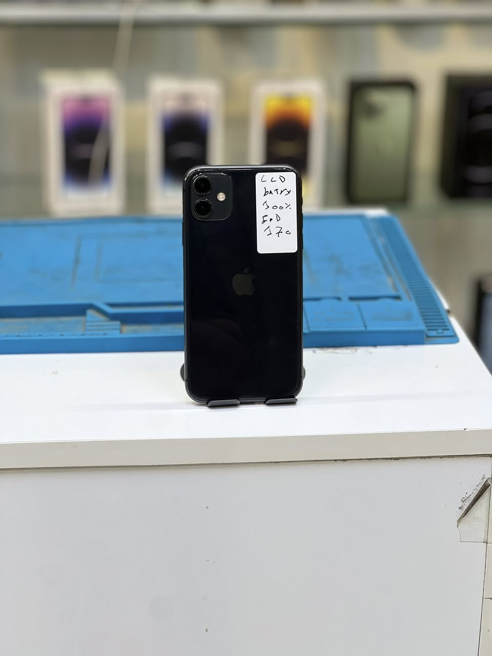 يالله 
� فرصة حلوة لعشاق الآيفون

متوفر الآن
iPhone 11 🔥

المواصفات:
• الجهاز نظيف جداً
• شاشة مبدلة أصلية
• بطارية مبدلة أصلية
• الأداء ممتاز وسريع
• الملاحظة: Face ID لا يعمل

📍 الجهاز مفحوص وجاهز للاستخدام
💰 السعر مناسب جداً
سعره 170
للحجز والاستفسار مراسلة الصفحة خاص 📩
مركز براند ***********
🎥 تابعونا على تيك توك
bra7nd
