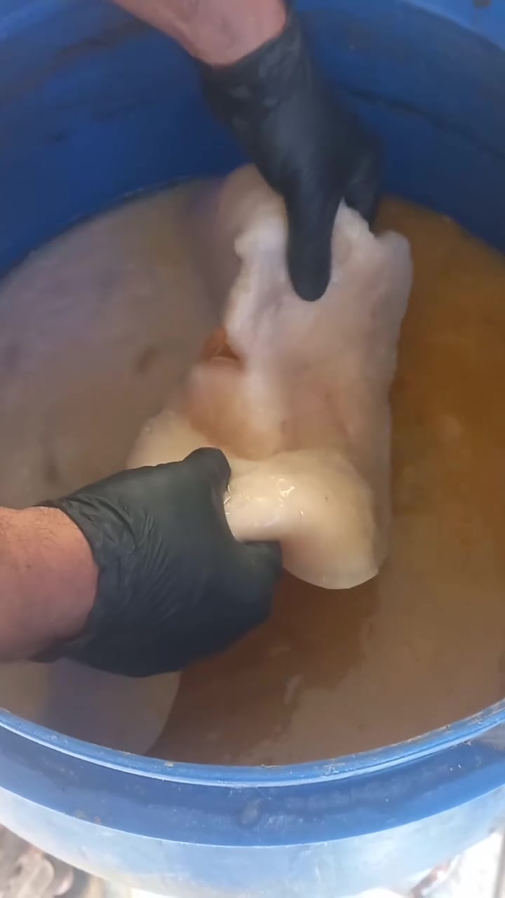 يوجد لدينا خل عضوي بأنواعه
1_ خل تفاح
2_ خل تمر
3_ خل ثوم 
4_خل عنب
لطلب المنتج الاتصال على الرقم 
***********
