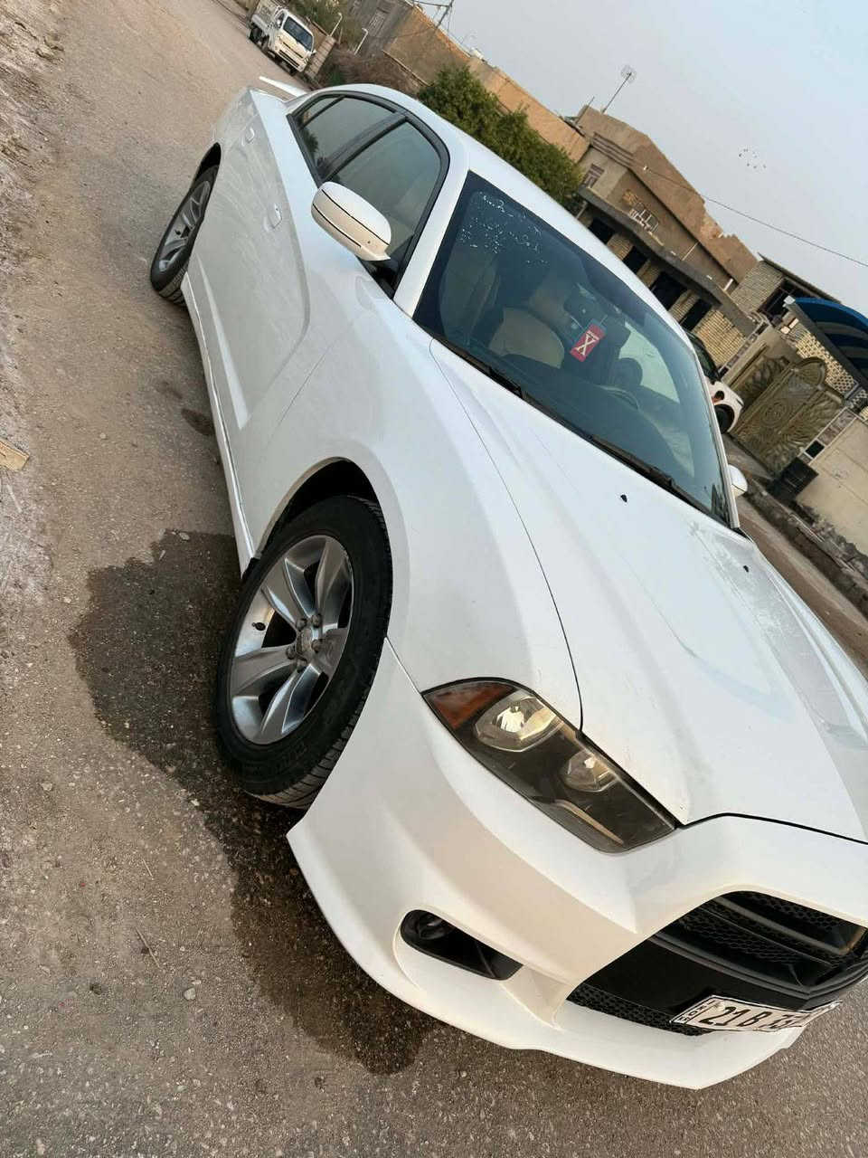 السلام عليكم
من رخصة مدير الاكروب
جارجر موديل ٢٠١٣رقم سليمانيه الجديد السنويه (ال٢٠٢٨،) السياره بدون صبغ فقط بارد جاملغ خلفي  كير طياره شاشه جبيره   السعر( ١٦٥) او بيه مجال  العنوان بابل المسيب ***********
