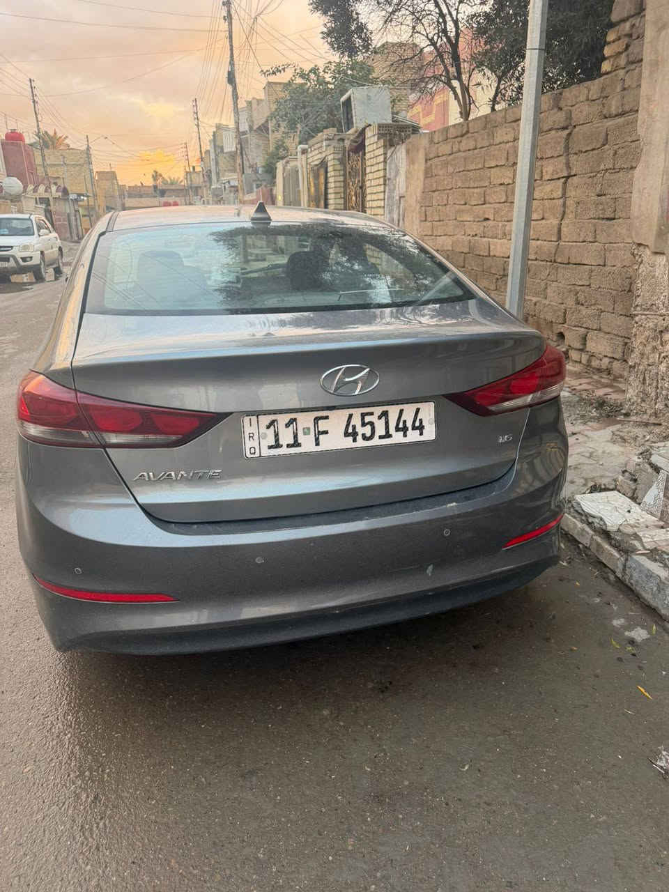 النترا موديل 2018 السياره وأرد امريكي مكينه 2000 رقم بغداد  السياره بيها مثل ماموضح بسونار السياره خير من الله تجي وتشوف بعيونك سعر السياره ب112 وبيها مجال حك الجيه مكان السياره بغداد وبيك خير وتدلل 
رقم اتصال 
***********
