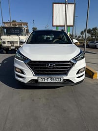 توسان للبيع  موديل 2020 ماشيه 72,000 فول مواصفات  5عدسات بلرامه بصمه ك...