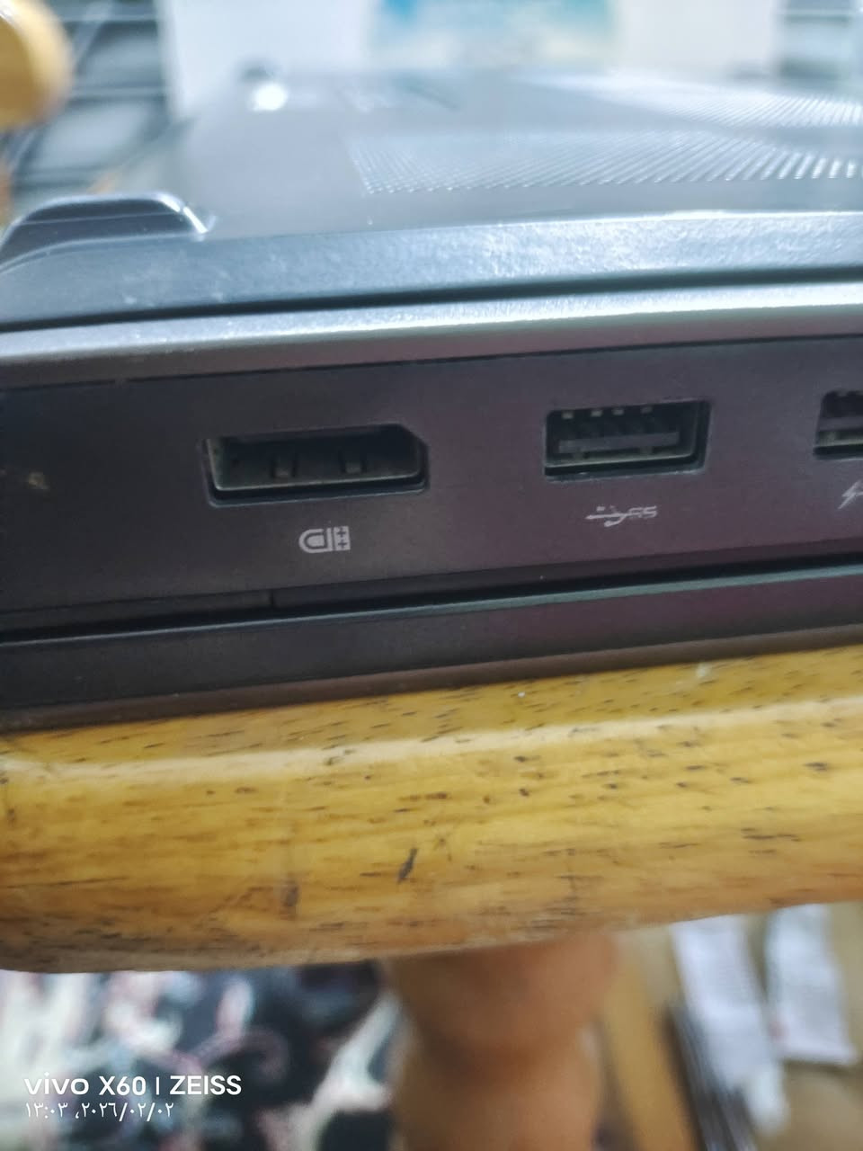 للبيع لابتوب ديل
dell m6800 workstation 
المواصفات 
🔵#معالج ‏Intel Core i7-4910MQ بسرعة 2.9 جيجا هرتز ‏(‏8 ميجا بايت ذاكرة مؤقتة‏, سرعة تصل الي 3.90 جيجا هيرتز ،‏ عدد النواة‏:‏ 4)

🔵#كرت AMD FirePro™ M6100 بسعة 2 جيجا بايت GDDR5   او amd 8950 مع الشير ٨ كيكا 
🔵الجهاز بي مروحتين تبريد او فان 
🔵رام ١٦ كيكا 
🔵هارد ٥٠٠ كيكا HHD
128 كيكا SSD
🔵شاشة 17.3 بوصة FHD بدقة 1920 × 1080 بكسل مضاد للتوهج
🔵شاحنه اصليه٢٤٠ واط 

🔵🎮مشغل عليها ألعاب مثل 
mortal Kombat 11
cyberpunk 2077
assassin's creed Valhalla
assassin's creed oddeys
battlefield 1+v
GTA v
Euro truck 2
Fallout 4 nex gen 
The Witcher 3 
رزدنت ايفل ٤ ريميك 
رزدنت ايفل ٨ 
ريد ديد ردمشن ٢ 
ميترو بجيمع الأجزاء 

وغيرها وغيرها من العاب 
ملاحظه&&نقص بطاريه + الكارت شاشه مرات يفصل يشكل ومرات طبيعي.+مبدل معجون حراري 
نظافه اللاب ٨٠٪ دكمه مشلوعه لكن تشتغل
السعر ٢٢٥


**إذا كنت صاحب هذا الإعلان وتريد حذفه لأي سبب، رجاءا أرسل رسالة إلى الدعم الفني**