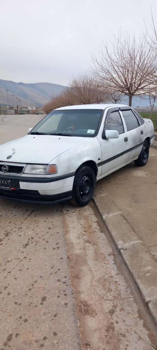 ئۆپل فیکترا مۆدیل ١٩٩٢ئاڕم پلاستیک سلئمانی بەشەرتی ئەولیاتو خرامە هەزەی تازە بۆ کرایە یەک دیناری مەسروف تئدانیە جوارتاویل تازە بۆبەسترایە تاخمی ژئری هەمو نوئیە بئ بۆیاخ بئ خایس هەمو شتی لەسەر بیلادیە هەمو کاربای ئیشکات مکینە وگئر بەشەرت مکینە ١٦قایش پان پاوەر لئخوڕینی وەک مۆدیل نوئ خۆشە سەیارەکە ئیمن نیە تەنها جوابی تەلەفۆن ئەدرئتەوە سەحر بەلاش ٢٥کەمک مەجال شوئن شەقلاوە ***********/***********
