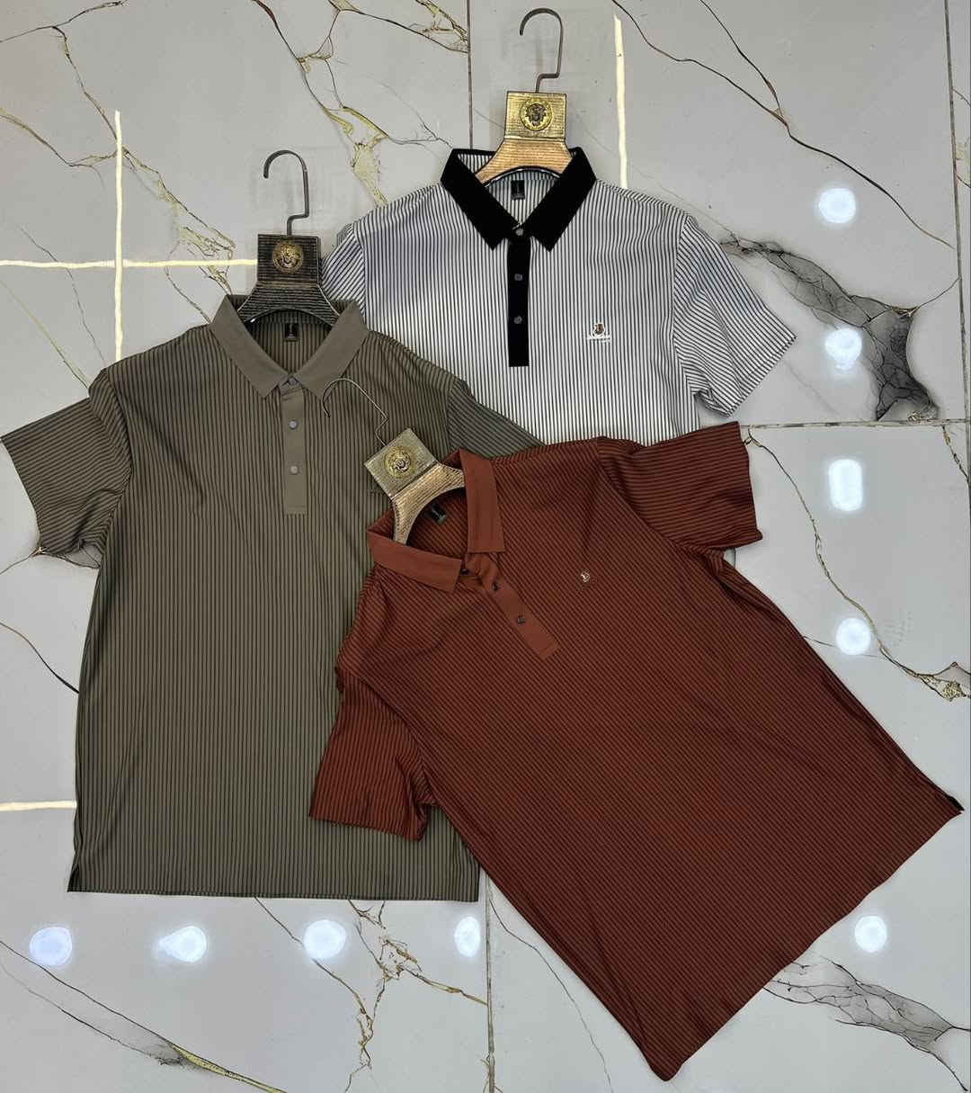 تيشيرت صيني ياخه ماستر كواليتي
قياس M_3X
عدد الشد 15قطع 
السعر القطعه 13 الف
سعر الشد195الف


**إذا كنت صاحب هذا الإعلان وتريد حذفه لأي سبب، رجاءا أرسل رسالة إلى الدعم الفني**