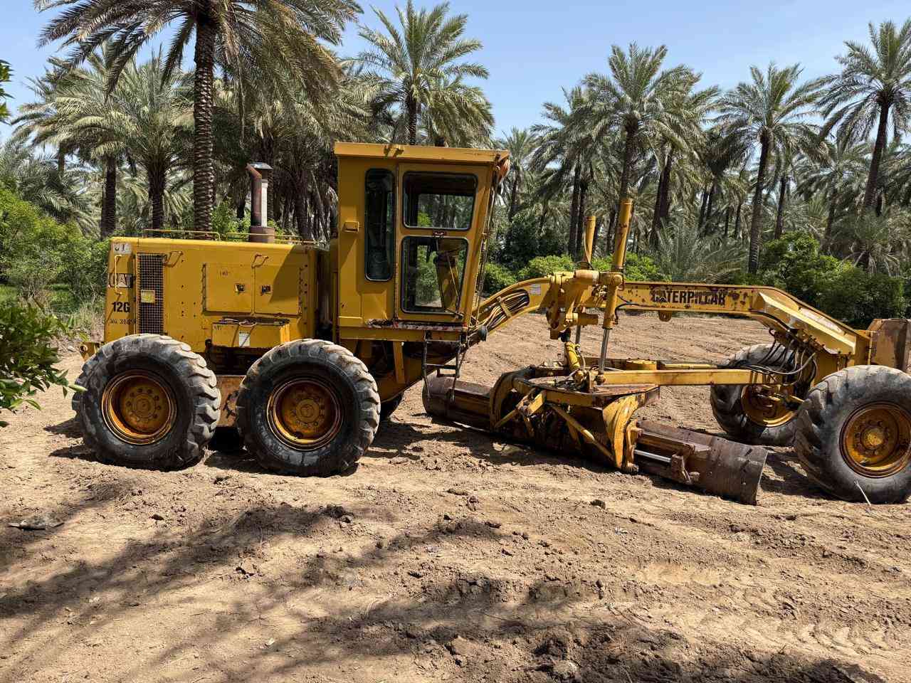 سلام عليكم كريدر موديل ١٩٩٥ مكفوله كله وضع شركه بدون تبديل اي قطعه جاهزه للعمل رقم بغداد تحويل مباشر  تبريد كامله من جميع نواحي مكان ديالى ***********
