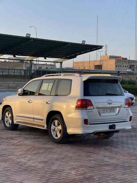 السلام عليكم… معروض للبيع فقط
لاندكروزر 2014 – رقم بغداد

السيارة مكفولة كفالة عامة وبمواصفات مميزة

كشنات جلد لون أبيض بلادي
 تشغيل عن بعد
بصمة باب عدد 2
 إرباك 8
 نظام ترحيب
 كشنات كهربائية
 كشن السائق بذاكرة خزن
 مراية قلاب عند الرجوع
عتب ضوئية
 كاميرا خلفية
 ثلاجة
نظام دفلوك
 حساسات وتحكمات كاملة
 وباقي المواصفات معروفة وما تحتاج ذكر

حالة السيارة
المكينة الكير الحدادية التبريد بلكارتون وما بيها أي نقص
كذلك يوجد سونار لسيارة 

السعر: أربعة دفاتر وخمس أوراق

للاتصال فقط ***********
غير متواجد على الفيس اتصال أو واتساب فقط

الموقع: المثنى / السماوة
