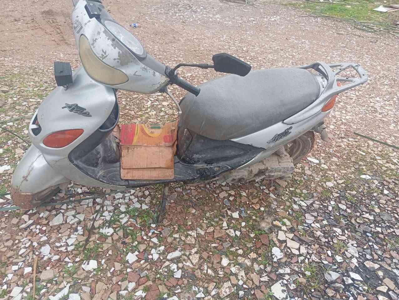 السلام عليكم دراجة مابيها نقص لاصرف لاتبخير لاصوت كلشي شغال نكرة سلف اعيد النشر بسبب الوعود الكاذبة سعر ١٧٥ بي مجال ***********
