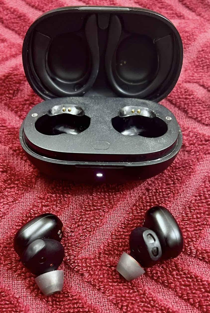 ايربود امزفت مع هديه 🎁 ساعة كاسيو ،، السعر 55 الف ،، متوفر توصيل لجميع المحافظات


**إذا كنت صاحب هذا الإعلان وتريد حذفه لأي سبب، رجاءا أرسل رسالة إلى الدعم الفني**