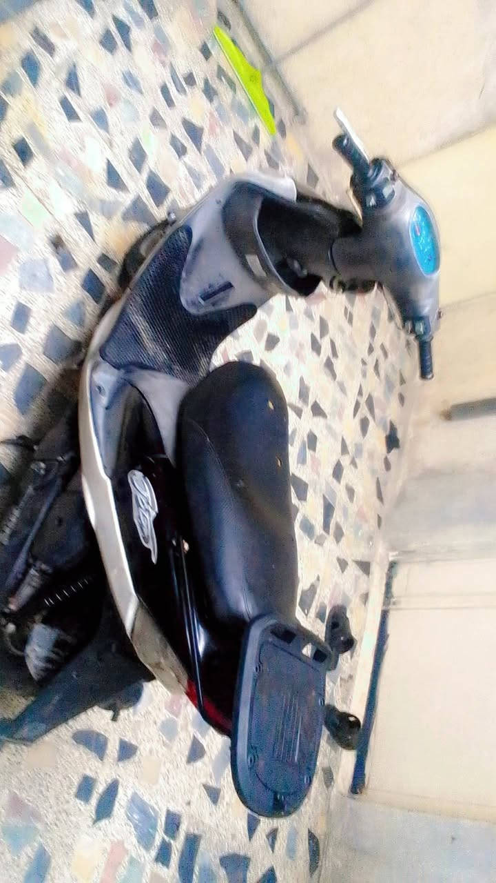 دراجه ماكس منغولي للبيع
كامله  كلشي مابيه شغالة السعر 500 الف بيه مجال حك جية خابر تدلل

بغداد المدينه الصدر 
رقم الهاتف 
***********
@إشارة
